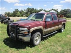 1999 Chevrolet 2500 4x4 Extended Cab Pickup 