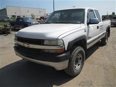 2001 Chevrolet 2500LS HD 2WD Extended Cab Pickup 