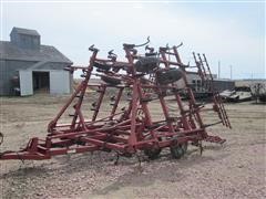 Case IH 4800 Field Cultivator 