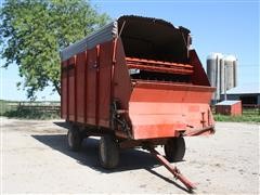 1976 Massey Ferguson 114 Forage Wagon 