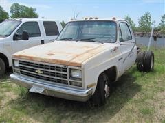 1989 Chevrolet R3500 Cab & Chassis Pickup 