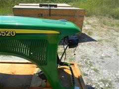 items/44ea72a0c932e41180bf00155de252ff/johndeere8520hood