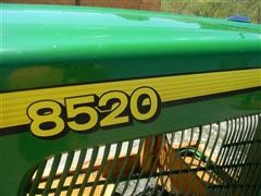 items/44ea72a0c932e41180bf00155de252ff/johndeere8520hood