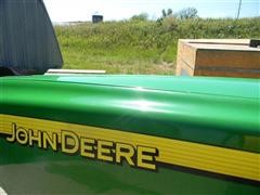 items/44ea72a0c932e41180bf00155de252ff/johndeere8520hood