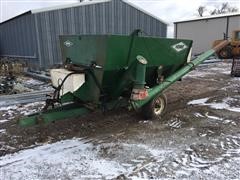 Henke BH10 Feeder Wagon With Scale And Auger 