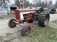 1966 International 806 2WD Tractor 