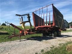 New Holland Sperry 1034 Stackliner Bale Wagon 