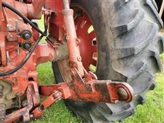 items/4f601f5216bc420fb50b999658f4178f/1972farmall1066tractorwkoyker500loader_8639935e76774ac8951b71ceabd543f0.jpg