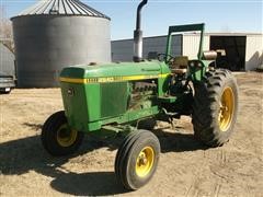 John Deere 2940 Tractor 