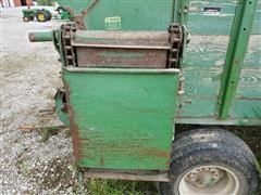 items/50b18b4f750d4ae4b611c0dcf2c37e34/johndeere112chuckwagonforagefeederwagon_c27b0d8ac62f4f4c884c6a70306af52f.jpg