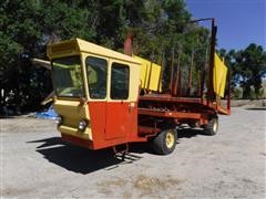 New Holland 1049 Self Propelled Bale Wagon 