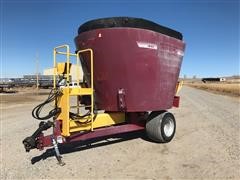 2005 Supreme 400 Feed Processor Vertical Mixer Feed Wagon 