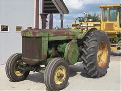 1952 John Deere R 2WD Tractor 