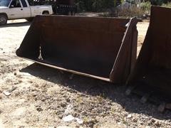 John Deere 2 1/2 Yard Loader Bucket 