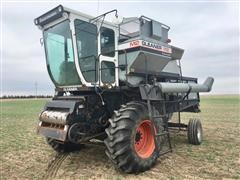 Allis-Chalmers Gleaner M2 Combine W/Small Grain Header 