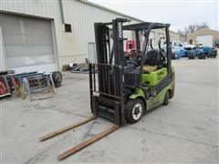 2002 Clark C25C Forklift 