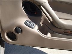 items/547a05519545e41180bf00155de1c209/1997pontiacbonnevillessei4doorsedan