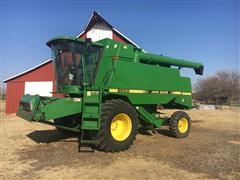 1989 John Deere 9500 2WD Combine 