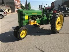 1952 John Deere B 2WD Tractor 