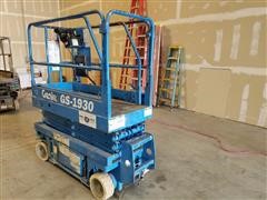 1999 Genie GS-1930 Scissor Lift 