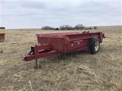 International 550 Manure Spreader 