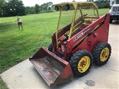 Gehl HL 2600 Skid Steer 