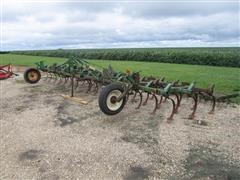 John Deere 1010 Field Cultivator 