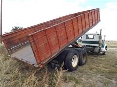 items/5cf67890752fe41180bf00155de252ff/1975whitewesternstargraintruck