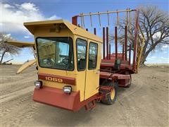 1979 New Holland 1069 Stack Cruiser Automatic Bale Wagon 