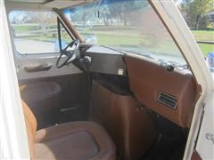 items/60d3c742215be41180bd00155de187a0/1981fordeconolineambulance