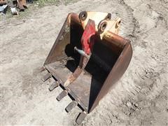 Case Backhoe Bucket/Ripper 