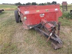 Case IH 560 Manure Spreader 