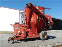 Gehl 135 Grinder Mixer 