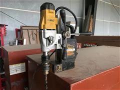 DeWalt DWE1622 Magnetic Drill Press 