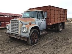 1976 International Harvester LoadStar 1500 S/A Grain Truck 