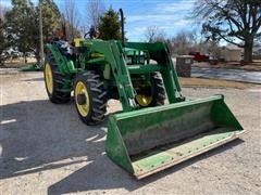 2004 John Deere 5520 MFWD Tractor W/Loader 