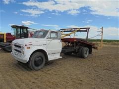 1971 Chevrolet C-50 Truck With New Holland 1051 Stack Retriever 