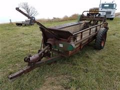 New Idea 200 Manure Spreader 