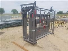 Behlen Mfg Squeeze Chute With Self Catch Headgate 