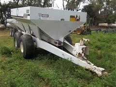 Willmar 600 Dry Fertilizer Spreader 