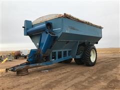 Kinze AW 1040 Grain Cart 