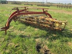 New Holland 259 Parallel Bar Rake 