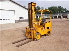 Towmotor Forklift 