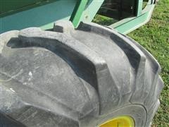 items/68996fa40240e41180be00155de1c209/johndeere400graincart-2