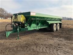 2010 Chandler 26C/1 T/A Litter Spreader 