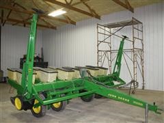 John Deere 7000 Planter 