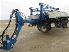 2004 Kinze 3700 24 Row Planter 