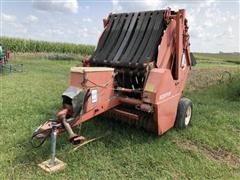 Hesston Rounder 5800 Round Baler 