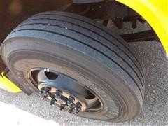 items/6e6c84579216e41180be00155de252ff/car