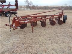 International 550 5 Bottom Moldboard Plow 